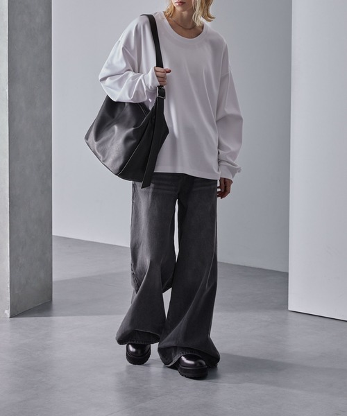 Loose/ルース(ルース)の「ビッグショルダーバッグ/A4収納可能(ショルダーバッグ・メンズ・チャコールアッシュ/ブラック・FREE)」の9枚目の写真