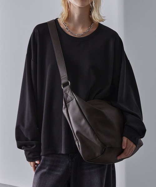 Loose/ルース(ルース)の「ビッグショルダーバッグ/A4収納可能(ショルダーバッグ・メンズ・チャコールアッシュ/ブラック・FREE)」の13枚目の写真