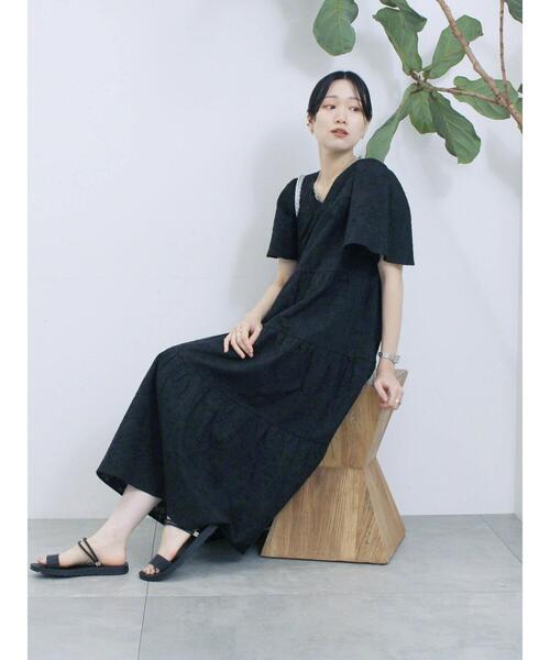 Samansa Mos2 blue(サマンサモスモスブルー)の「花ジャガードティアードワンピース(ワンピース・レディース・ブラウン/ボルドー/ブラック・F)」の1枚目の写真