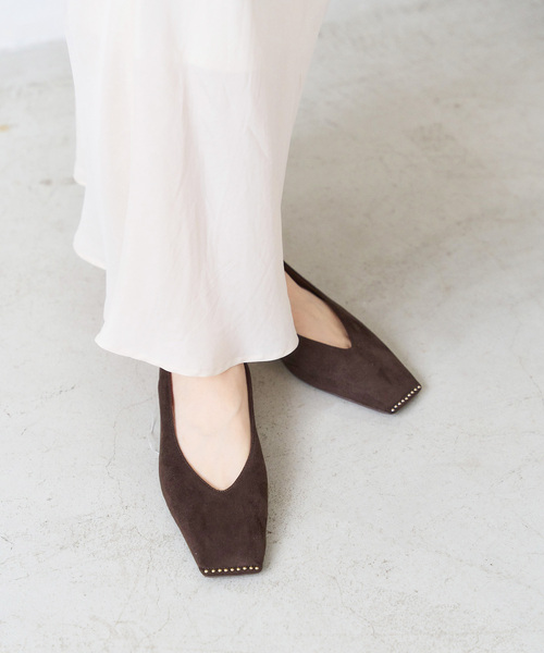 LE TALON（ルタロン）の「スクエアスタッズバブーシュ（その他シューズ・レディース・ブラウン/マスタード/ブラック系その他・24cm/23.5cm/23cm/22.5cm/22cm/25.5cm/25cm/24.5cm）」の18枚目の写真