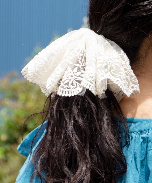 チャイハネ(チャイハネ)の「【チャイハネ】透かしステッチシュシュ(シュシュ・レディース・オフホワイト・FREE)」の1枚目の写真