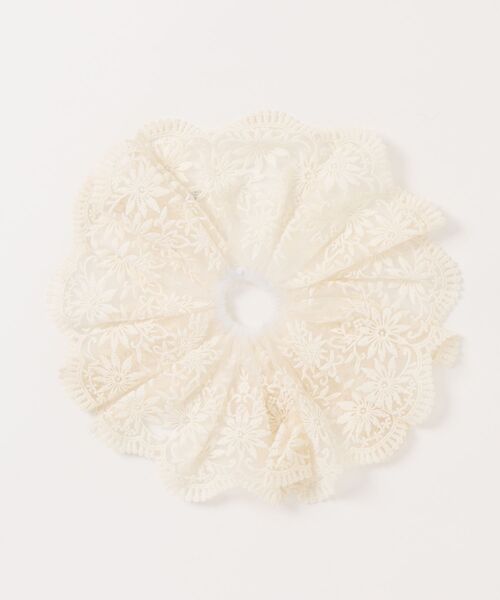 チャイハネ(チャイハネ)の「【チャイハネ】透かしステッチシュシュ(シュシュ・レディース・オフホワイト・FREE)」の2枚目の写真