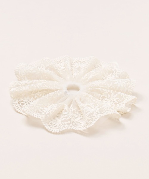 チャイハネ(チャイハネ)の「【チャイハネ】透かしステッチシュシュ(シュシュ・レディース・オフホワイト・FREE)」の3枚目の写真