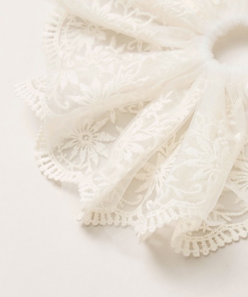 チャイハネ(チャイハネ)の「【チャイハネ】透かしステッチシュシュ(シュシュ・レディース・オフホワイト・FREE)」の4枚目の写真