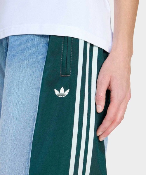 adidas×CLUBHAUS Collection テーパードパンツ adidas（アディダス）の「クラブハウス トラックワイド