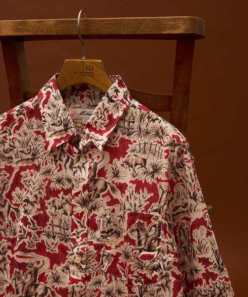 417 EDIFICE(フォーワンセブンエディフィス)の「CHEMISE TRADITION LA GAZE SATIN PREMIUM(シャツ/ブラウス・メンズ・レッド・LARGE)」の2枚目の写真