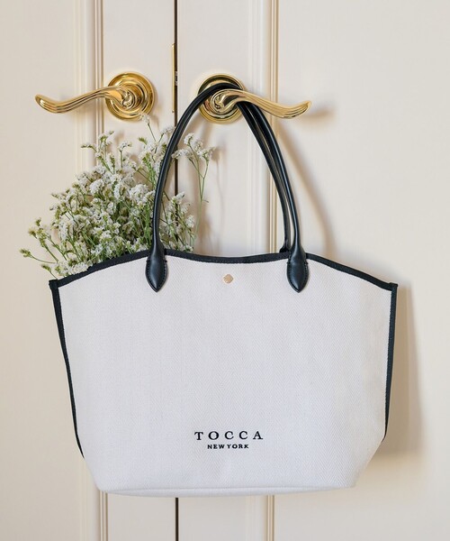 TOCCA(トッカ)の「ET JOUR CANVASTOTE キャンバストートバッグ(トートバッグ・レディース・アイボリー系/ブラック系・F)」の1枚目の写真