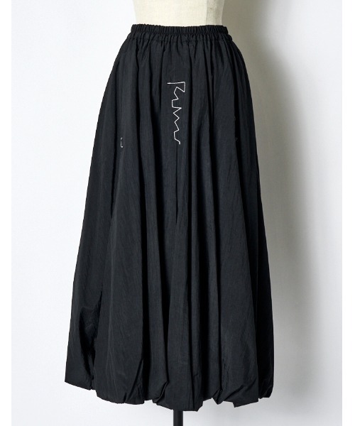 RUMCHE(ラムシェ)の「Stitch Balloon Skirt / ステッチバルーンスカート(スカート・レディース・ホワイト/ブラック・FREE)」の14枚目の写真