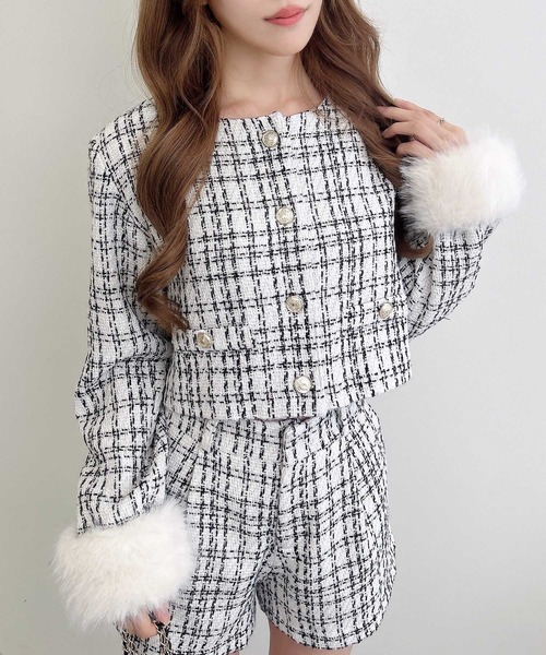 INGNI(イング)の「袖口エコファーツイードジャケット(セットアップ対応)(ノーカラージャケット・レディース・ホワイト系その他7/ブラック系その他7・M)」の1枚目の写真