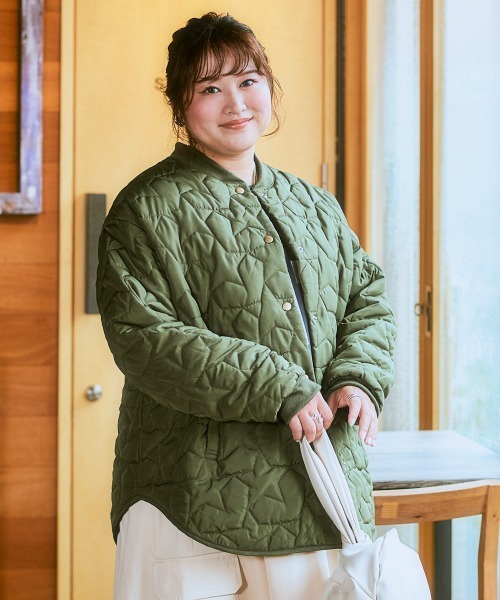 SMILE LAND（スマイルランド）の「＜大きいサイズ＞星柄キルティングアウター（ダウンジャケット/コート・レディース・キャメル/ブラック/カーキ・L/LL/3L/4L/5L）」の4枚目の写真