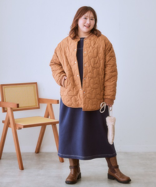 SMILE LAND（スマイルランド）の「＜大きいサイズ＞星柄キルティングアウター（ダウンジャケット/コート・レディース・キャメル/ブラック/カーキ・L/LL/3L/4L/5L）」の13枚目の写真