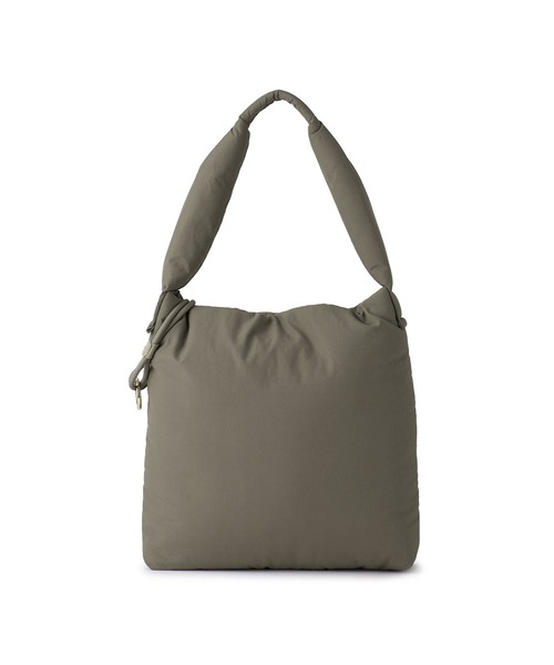 SALON adam et rope'（サロン アダム エ ロペ）の「【WEB限定】軽量パフナイロンワンハンドルトート / A4対応（トートバッグ・レディース・ブラック/ベージュ系その他・FREE）」の18枚目の写真