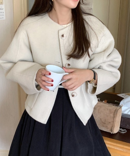 FREE STYLISTS(フリー スタイリスト)の「YUGA_YGMC Wool-like collarless short coat(ノーカラーコート・レディース・ライトグレー/オフホワイト・FREE)」の10枚目の写真