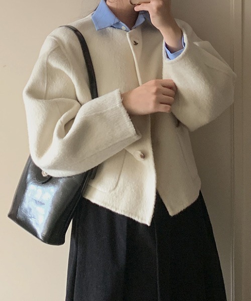 FREE STYLISTS(フリー スタイリスト)の「YUGA_YGMC Wool-like collarless short coat(ノーカラーコート・レディース・ライトグレー/オフホワイト・FREE)」の12枚目の写真