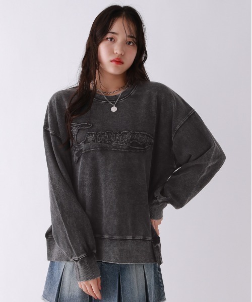 repipi armario(レピピ アルマリオ)の「【新色追加!】AcidWashルーズスウェット(スウェット・キッズ・ピンク/ブラック系その他/ブラック系その他3/アイボリー/ブラック系その他2/グレー系その他/サックスブルー/ホワイト系その他/ピンク系その他・SMALL/MEDIUM/LARGE)」の2枚目の写真