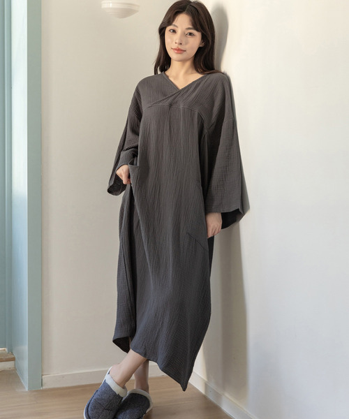 DAY CLOSET（デイ クローゼット）の「【10分丈タイプ】湯あがりにマスト。リラクシードロップショルダーコットンワンピース レディース（ガウン/バスローブ・レディース・ローズ/ネイビー/チャコールグレー/ブラック/ブラウン・FREE）」の3枚目の写真