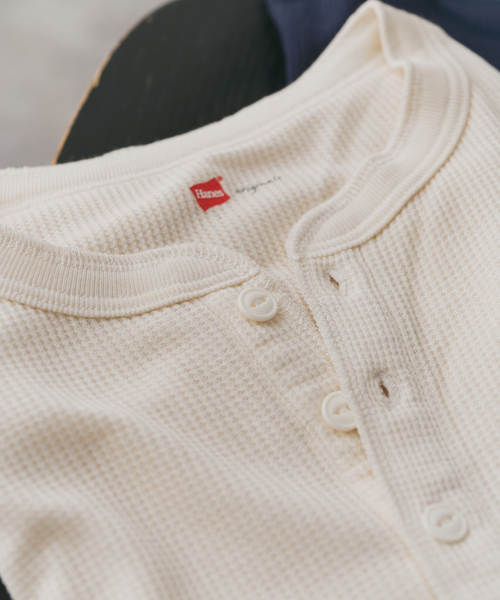 Spick & Span（スピックアンドスパン）の「Hanes / ヘインズ サーマルヘンリーネック（Tシャツ/カットソー・レディース・ホワイト/ネイビー・FREE）」の13枚目の写真