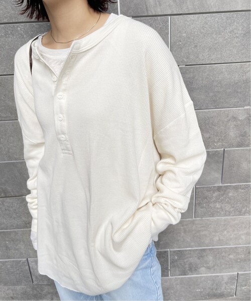 Spick & Span（スピックアンドスパン）の「Hanes / ヘインズ サーマルヘンリーネック（Tシャツ/カットソー・レディース・ホワイト/ネイビー・FREE）」の17枚目の写真