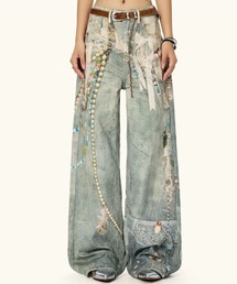 DIAVEL（ディアベル）の「プリントデザインワイドデニムパンツ／レース＆アクセ風プリント（デニムパンツ）」