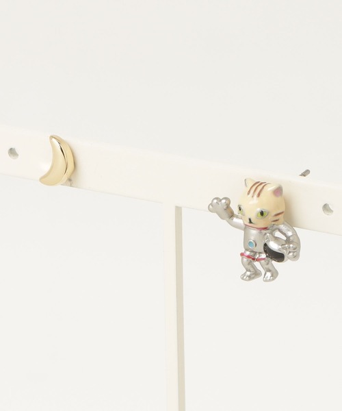 gargle(ガーグル)の「gargle ガーグル:宇宙シリーズ ニャンコ飛行士 猫 ネコ ピアス(ピアス(両耳用)・レディース・ブラウン/ブラック・FREE)」の6枚目の写真