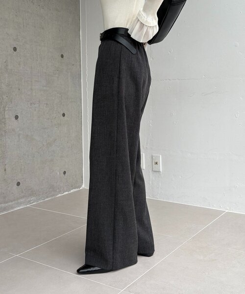 CAPRICIEUX LE'MAGE（カプリシューレマージュ）の「【低身長サイズあり】アシメベルトSETパンツ（その他パンツ・レディース・ブラウン/ベージュ/チャコールグレー・38/PS/36）」の5枚目の写真