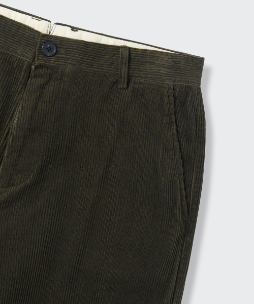 MUSINSA STANDARD（ムシンサスタンダード）の「[シティワーカーズ] 8Wコーデュロイテーパードパンツ [ダークオリーブ]（その他パンツ・メンズ・その他・40/38/42/36/34/32/30/31/33/26/27/28/29）」の5枚目の写真