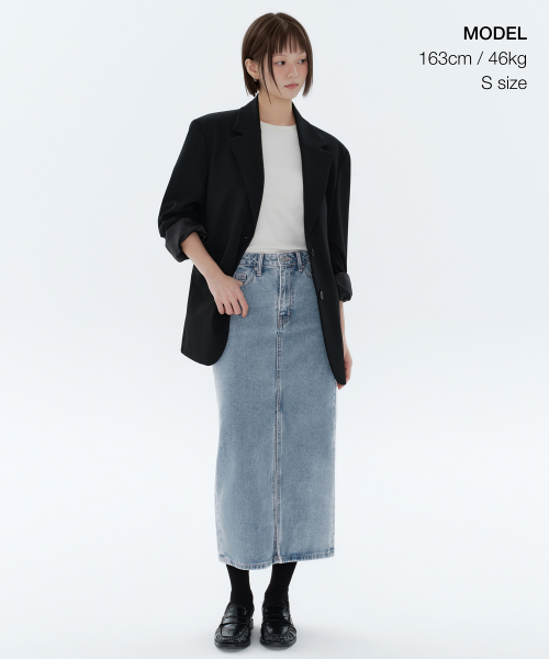 MUSINSA STANDARD WOMAN(ムシンサスタンダードウーマン)の「ウーマンズフロントスリットデニムロングスカート【ライトインディゴ】(スカート・レディース・その他・SMALL/MEDIUM/LARGE/X-SMALL)」の2枚目の写真