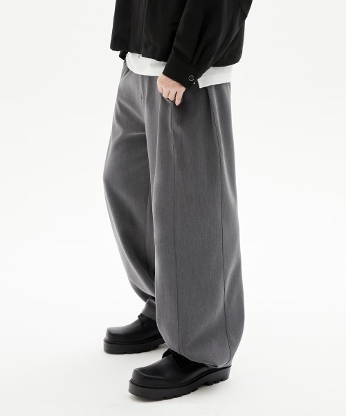 TRILLION（トリリオン）の「サイドタックスナップボタンワイドスラックス（グレー）（スラックス・レディース・その他・X-LARGE/MEDIUM/LARGE）」の2枚目の写真