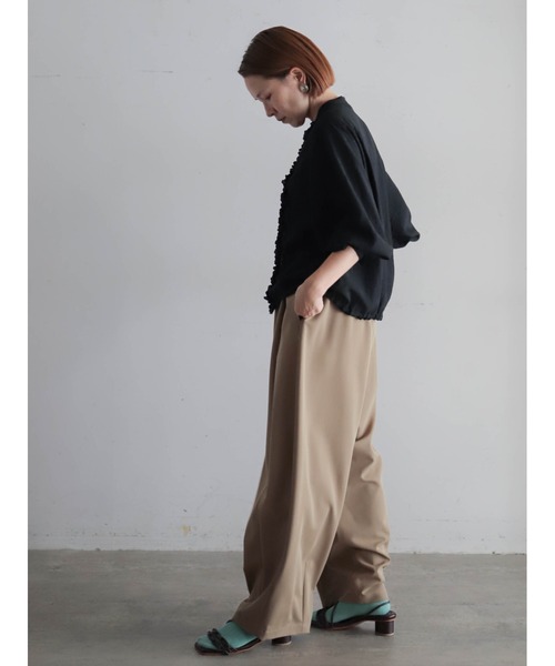 FIL DE FER（フィルデフェール）の「レーヨンシャンタン　ショートフリルシャツ（シャツ/ブラウス・レディース・グレー/ブラック・FREE）」の18枚目の写真