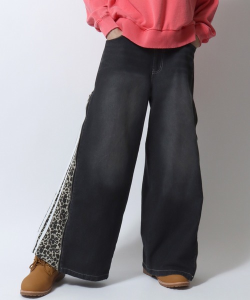 SITRY(シトリー)の「Remake Like Denim Pants/リメイク風 サイドライン レオパード カモフラ デニムパンツ バギーデニムパンツ ワイドデニムパンツ(デニムパンツ・メンズ・ネイビー/ブラック/ブラック系その他/ブルー・M/L)」の2枚目の写真