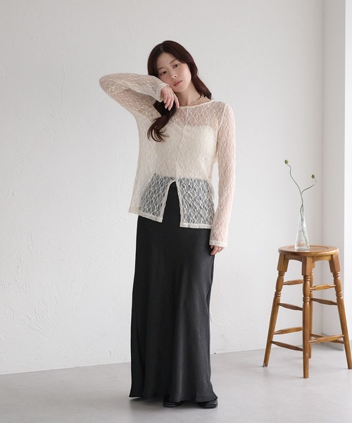raffime(ラフィミー)の「バイアスサテンストレッチナロースカート(スカート・レディース・ブラック/アイボリー・SMALL/MEDIUM)」の11枚目の写真