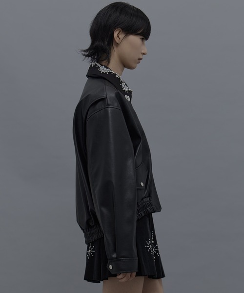tanakadaisuke（タナカダイスケ）の「【tanakadaisuke/タナカダイスケ】crystal bijou collar 2WAY blouson/クリスタルビジュー2WAYブルゾン（ブルゾン・レディース・ホワイト/ブラック・FREE）」の14枚目の写真
