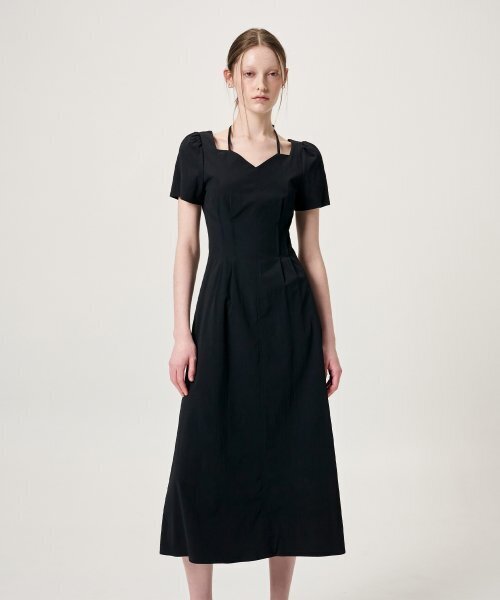 ETMON（エトモン）の「Heart Neck Strap Dress, Black（ワンピース・レディース・その他・MEDIUM/SMALL）」の2枚目の写真