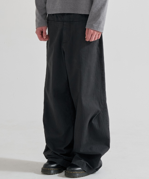 JUAN HOMME(ジュアンオム)の「ウォッシュドヘリンボーンコットンパンツ(チャコール)(その他パンツ・メンズ・その他・SMALL/MEDIUM/LARGE)」の1枚目の写真