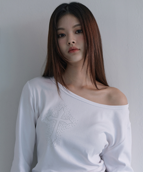 5OML(オーオーエムエル)の「クロスホットフィックスロングスリーブホワイト(Tシャツ/カットソー・レディース・その他・Grey)」の2枚目の写真