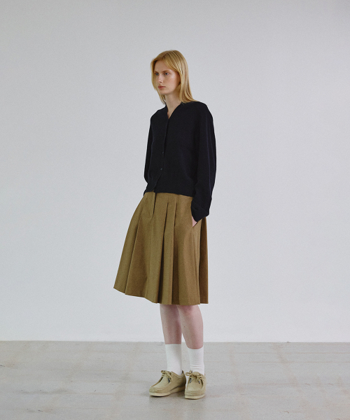 STEP AROUND（ステップアラウンド）の「Pleats wool mid skirt_BROWN（スカート・レディース・その他・SMALL/MEDIUM）」の2枚目の写真