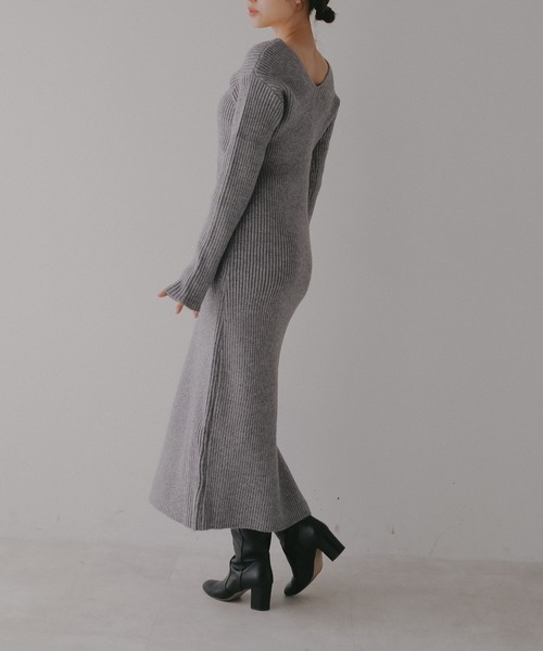 N WITH.(エヌウィズ)の「キャミレイヤードニットワンピース(ワンピース・レディース・ブラック/グレー・FREE)」の12枚目の写真