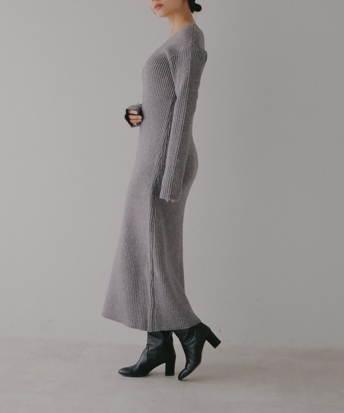 N WITH.(エヌウィズ)の「キャミレイヤードニットワンピース(ワンピース・レディース・ブラック/グレー・FREE)」の13枚目の写真