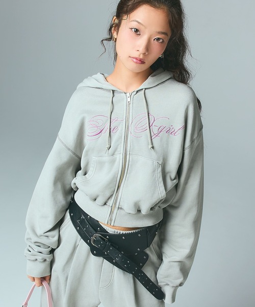 X-girl（エックスガール）の「PIGMENT DYED SCRIPT LOGO COMPACT ZIP UP SWEAT HOODIE（パーカー・レディース・ブラック/ピンク/グレー・S/M）」の4枚目の写真