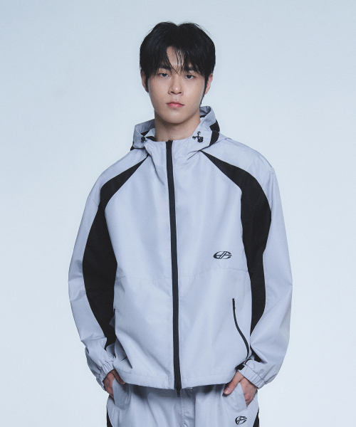 HYUNFIT(ヒョンフィット)の「ICONIC TRACK JACKET(ナイロンジャケット・メンズ・その他・MEDIUM/LARGE/X-LARGE)」の1枚目の写真