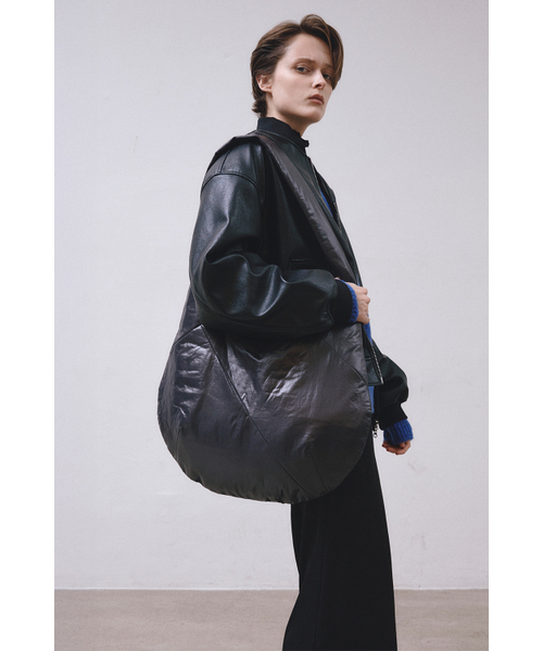 MIDNLOW（ミッドアンドロー）の「Quilting Hobo Bag (Grey)（ショルダーバッグ・レディース・その他・FREE）」の2枚目の写真