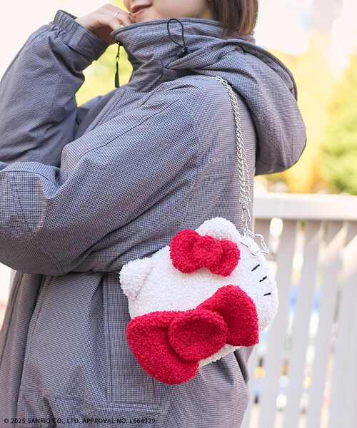 超希少‼️新品❗タグ付き❗ハローキティ2WショルダーFACE 　もふもふバッグ ハローキティ】フェイス型2WAYふわふわミニショルダーバッグ