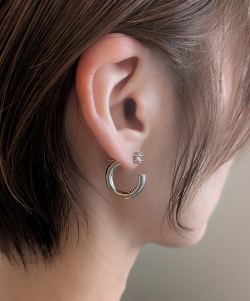 styiro(スタイロ)の「【2WAY / Silver 925ポスト】1粒ビジューバックキャッチ メタルフープピアス(ピアス(両耳用)・レディース・シルバー/ゴールド・FREE)」の6枚目の写真