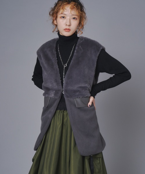 terrace(テラス)の「ファー×フェイクウールドッキングベスト(その他アウター・レディース・アイボリー/チャコールグレー/ブラウン・FREE)」の22枚目の写真