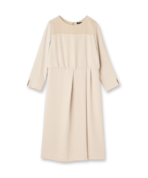 INDIVI（インディヴィ）の「【洗える／SETUP可】着る日傘ヨーク切り替えワンピース（ワンピース・レディース・ベージュ/ネイビー・38/05/36/15 /13/40/19）」の16枚目の写真