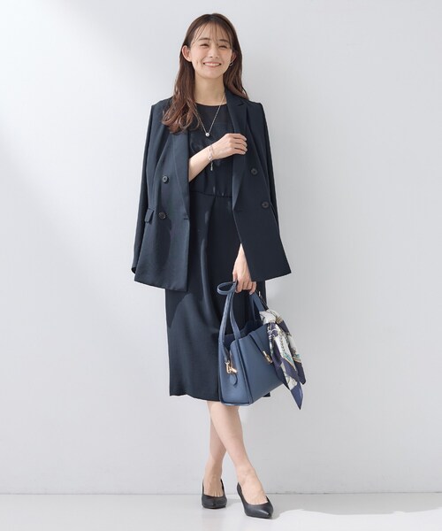 INDIVI（インディヴィ）の「【洗える／SETUP可】着る日傘ヨーク切り替えワンピース（ワンピース・レディース・ベージュ/ネイビー・38/05/36/15 /13/40/19）」の5枚目の写真