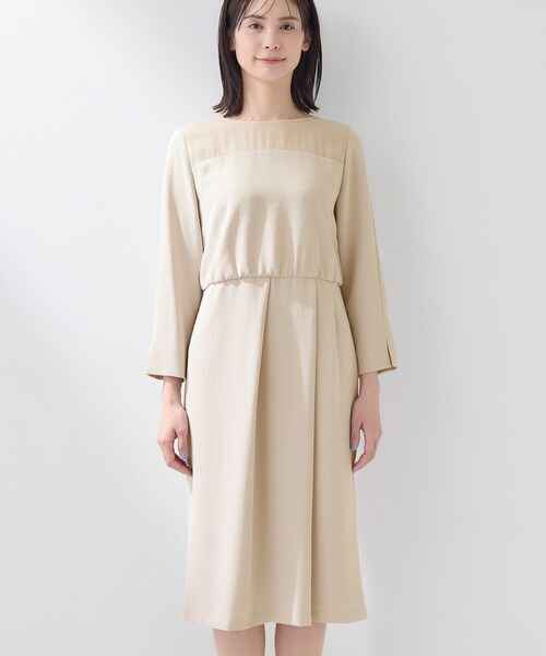 INDIVI（インディヴィ）の「【洗える／SETUP可】着る日傘ヨーク切り替えワンピース（ワンピース・レディース・ベージュ/ネイビー・38/05/36/15 /13/40/19）」の8枚目の写真