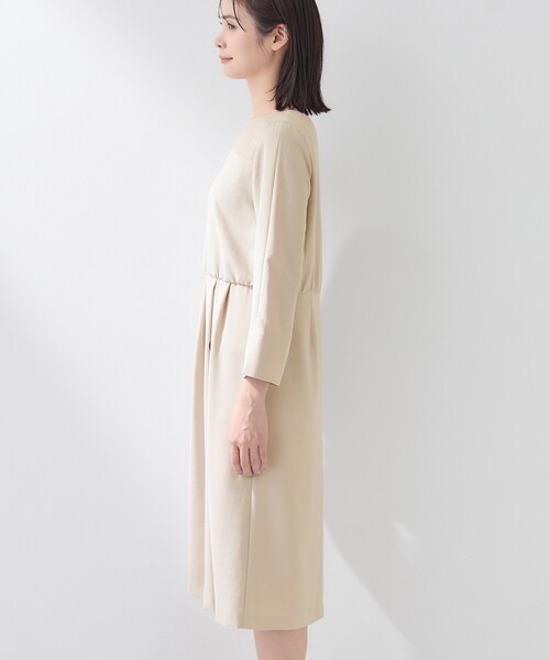 INDIVI（インディヴィ）の「【洗える／SETUP可】着る日傘ヨーク切り替えワンピース（ワンピース・レディース・ベージュ/ネイビー・38/05/36/15 /13/40/19）」の9枚目の写真