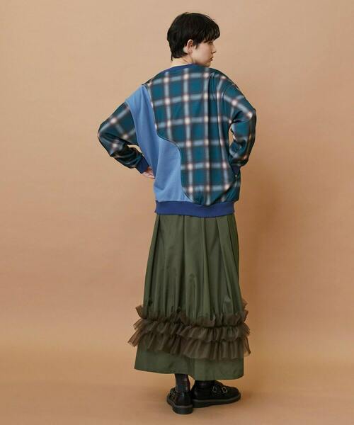 FRAPBOIS（フラボア）の「ハーフオンブレー スウェット（スウェット・レディース・グリーン/ベージュ・1/2）」の17枚目の写真