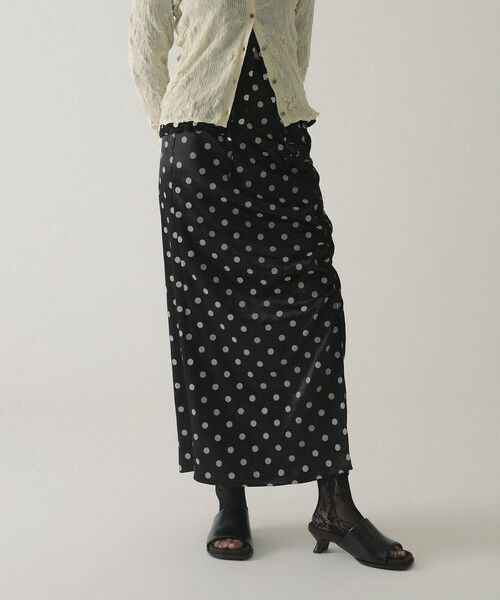 Ray BEAMS(レイビームス)の「ドット サテン フリル スカート(スカート・レディース・オフホワイト/ブラック・0/1)」の21枚目の写真